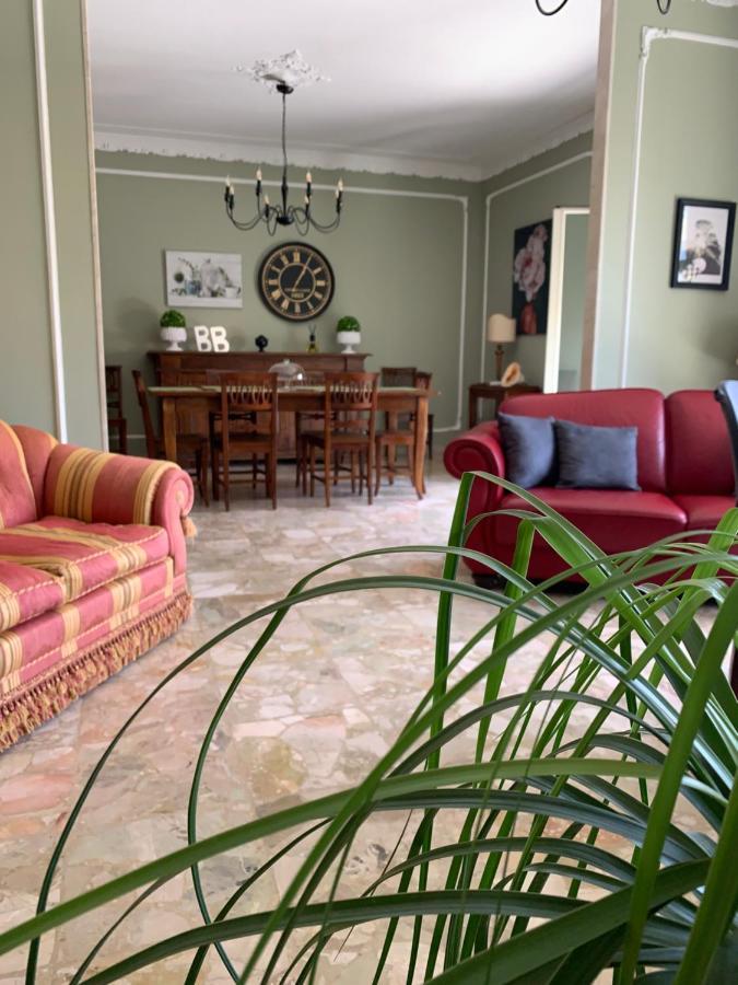 B&B Fiorisol เอากุสตา ภายนอก รูปภาพ